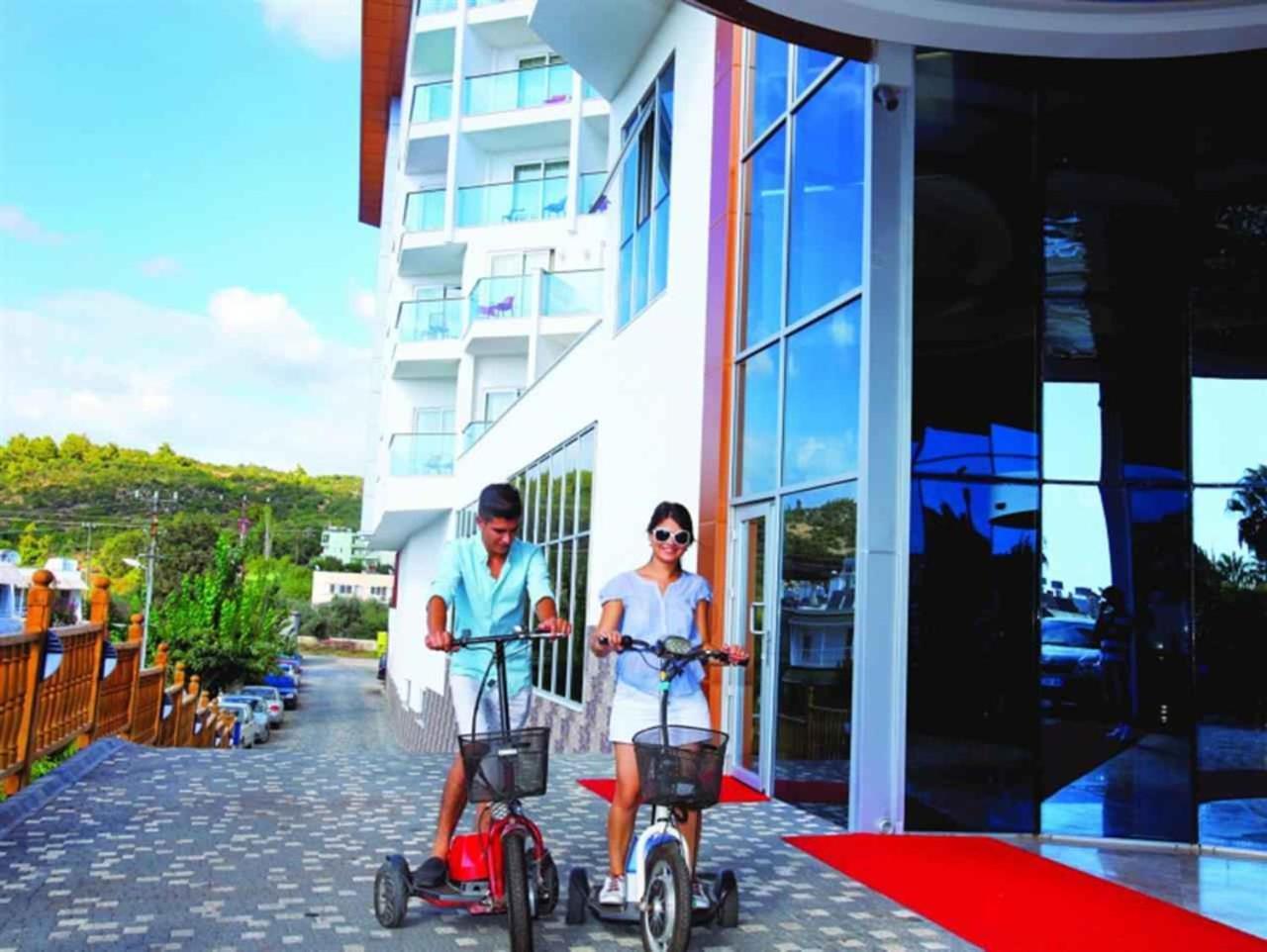Throne Beach Resort & Spa Side Buitenkant foto