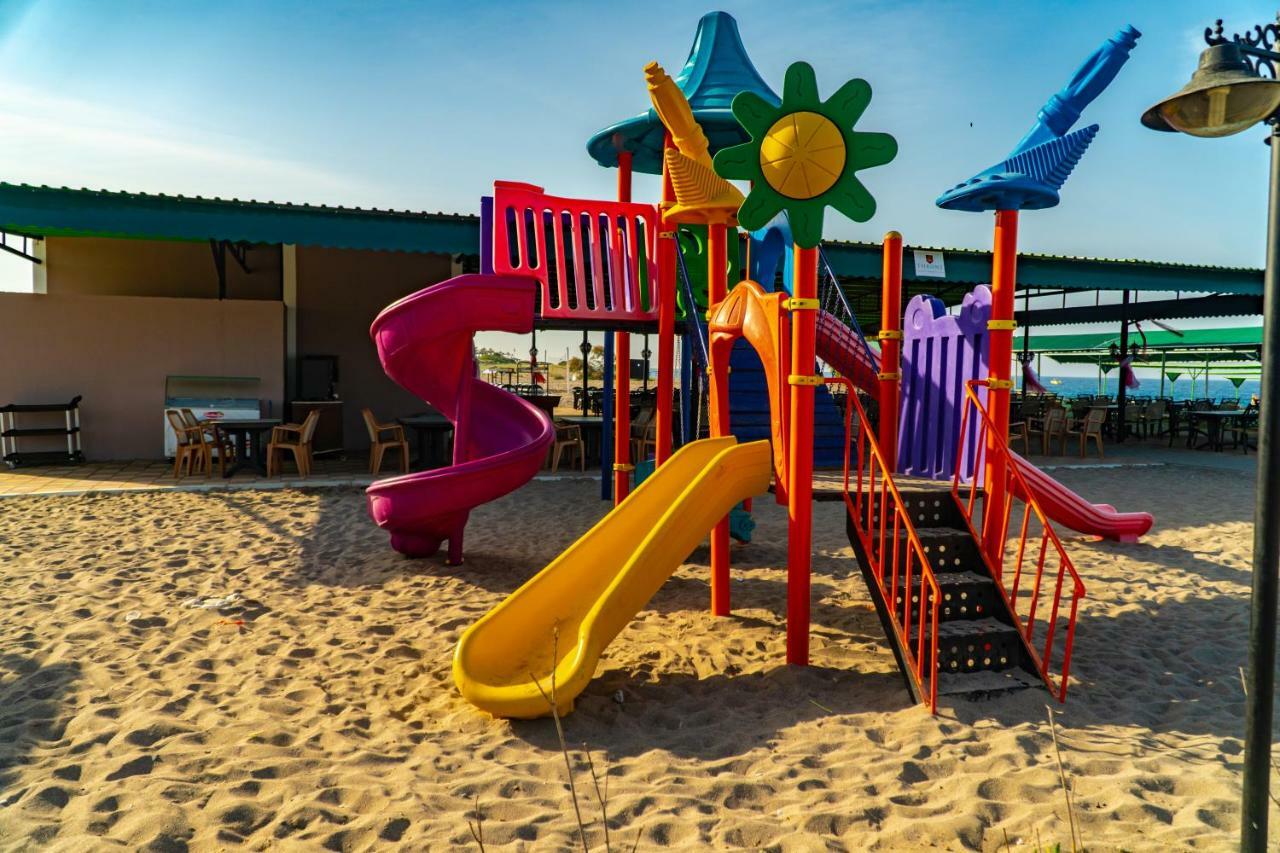 Throne Beach Resort & Spa Side Buitenkant foto