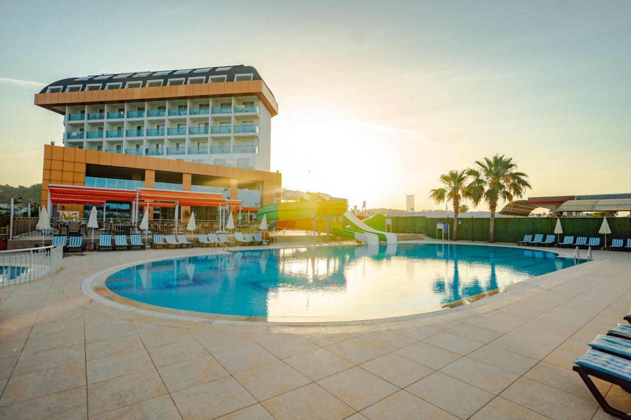 Throne Beach Resort & Spa Side Buitenkant foto