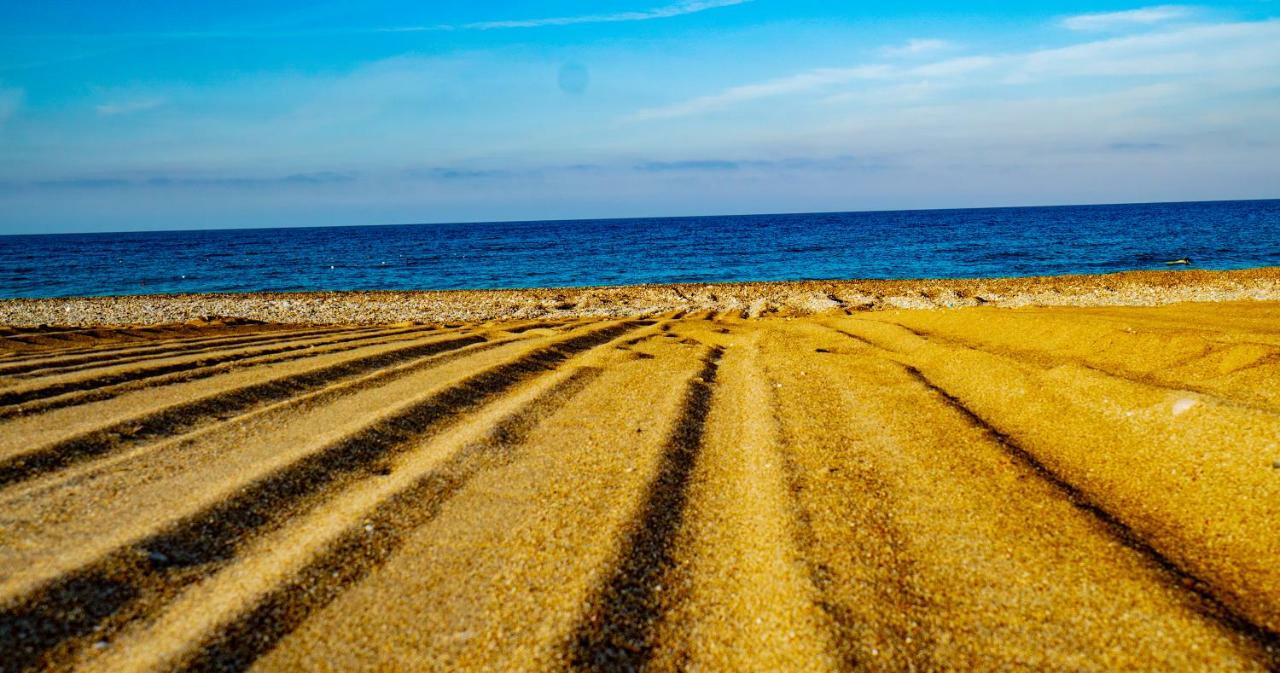 Throne Beach Resort & Spa Side Buitenkant foto