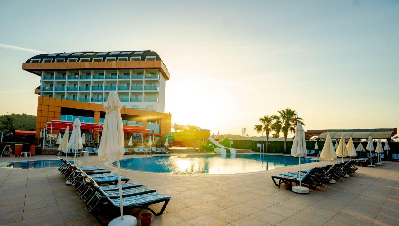 Throne Beach Resort & Spa Side Buitenkant foto