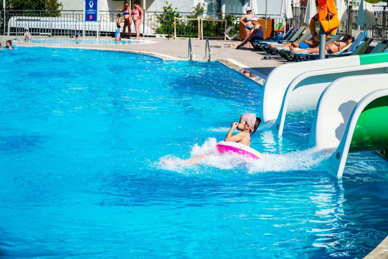 Throne Beach Resort & Spa Side Buitenkant foto