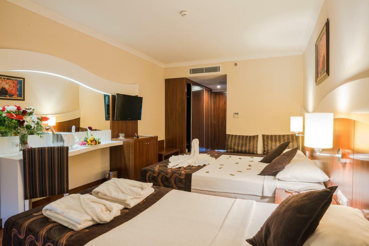 Throne Beach Resort & Spa Side Buitenkant foto